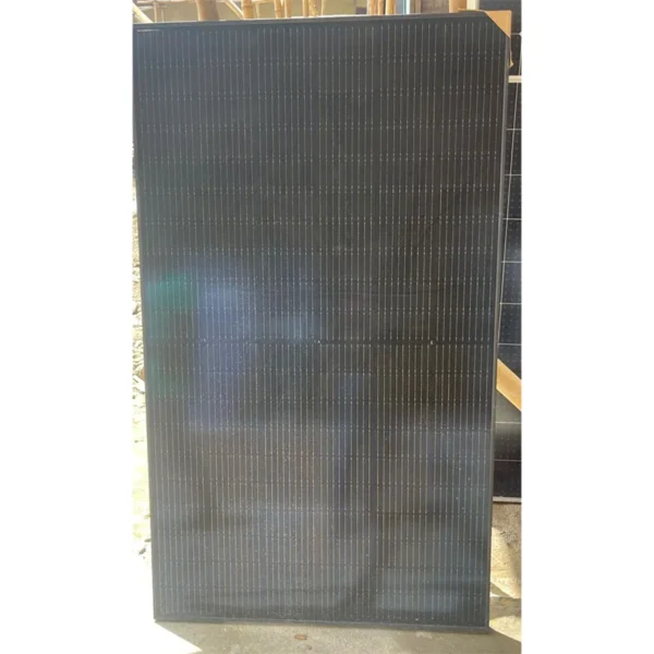 520 watts all black solar panels